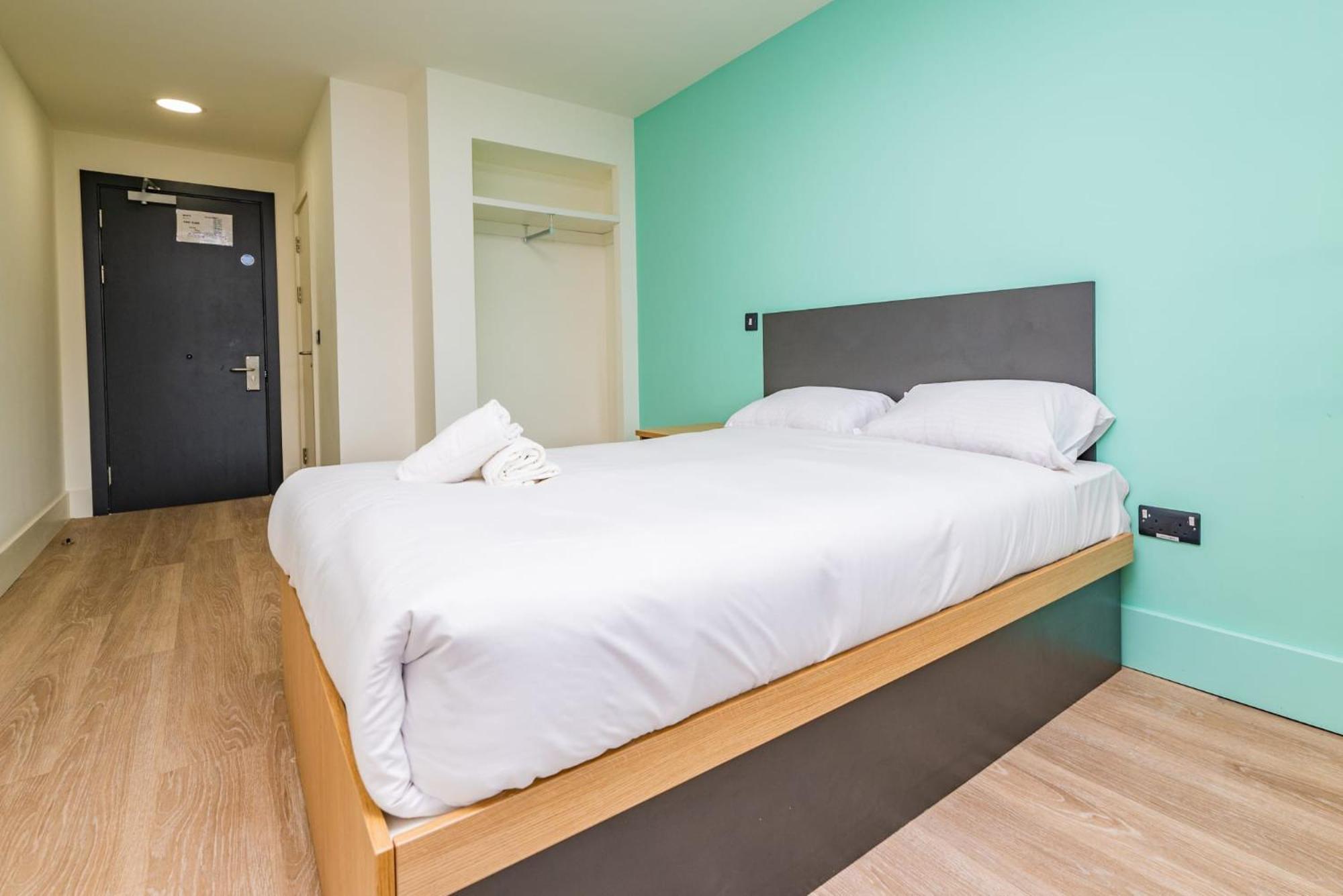 Refurbished Ensuite Rooms With Shared Kitchen At Montrose In Dublin Exterior photo
