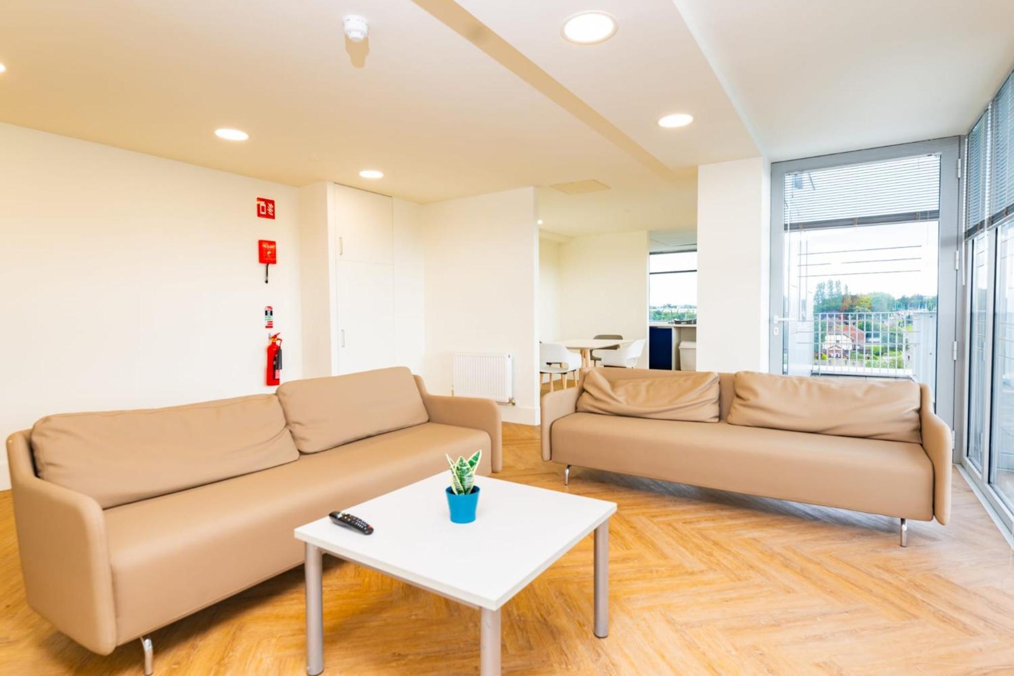 Refurbished Ensuite Rooms With Shared Kitchen At Montrose In Dublin Exterior photo