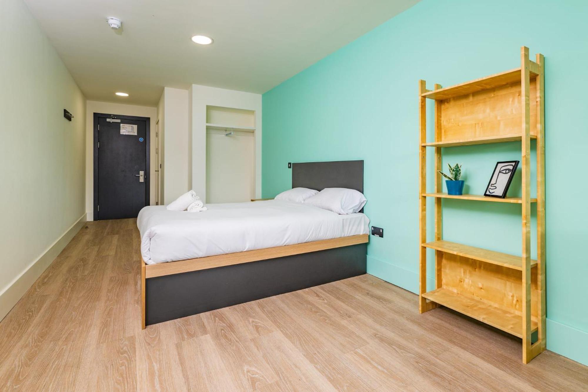 Refurbished Ensuite Rooms With Shared Kitchen At Montrose In Dublin Exterior photo